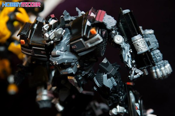 Mpm06 Ironhide Mpm05 Barricade Hi Res Press Preview Images  (42 of 66)